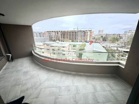 Тристаен апартамент в Бургас, Лазур - 120 кв.м за 1725 €/кв.м - Снимка #1