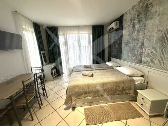 Двустаен апартамент в к.к. Слънчев бряг - 44 кв.м за 1705 €/кв.м - Снимка #1