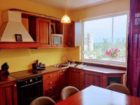 Многостаен апартамент в Пловдив, Кючук Париж - 96 кв.м за 1928 €/кв.м - Снимка #1