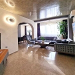 Тристаен апартамент в Пловдив, Тракия - 118 кв.м за 1949 €/кв.м - Снимка #1