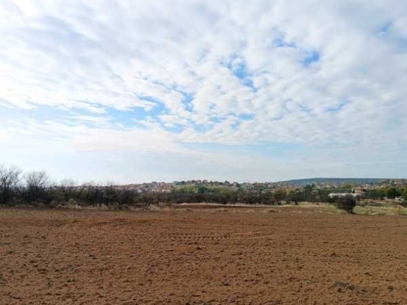 Парцел в Хисаря - 488 кв.м за 89 €/кв.м - Снимка #1