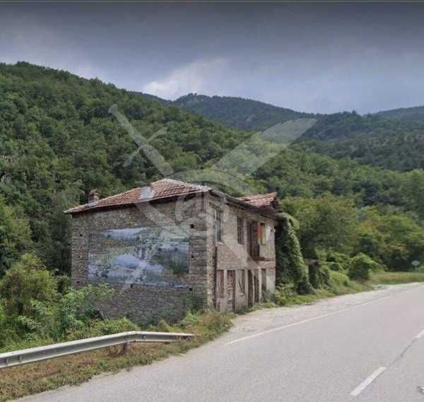 Етаж от къща в с. Нареченски бани, Област Пловдив - 100 кв.м за 250 €/кв.м - Снимка #1