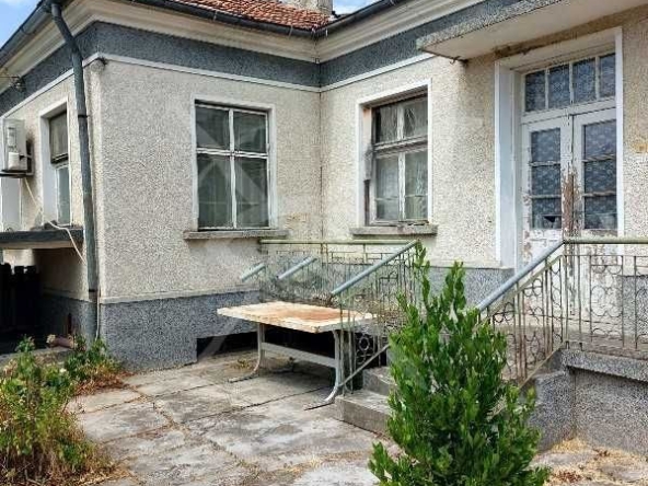 Къща в с. Гюльовца, Област Бургас - 180 кв.м за 556 €/кв.м - Снимка #1
