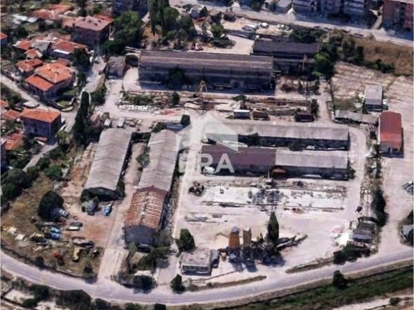 Промишлена сграда в Хасково, Каменни - 611 кв.м за 2580 €/кв.м - Снимка #1