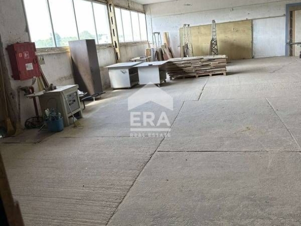Дава се под наем Склад в Хасково, Промишлена зона - Изток - 214 кв.м за 425.34 € - Снимка #1