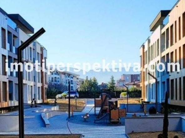 Тристаен апартамент в Пловдив, Остромила - 206 кв.м за 882 €/кв.м - Снимка #1