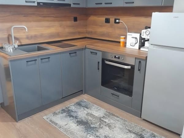 Дава се под наем Тристаен апартамент в София, Лозенец - 90 кв.м за 800 € - Снимка #1