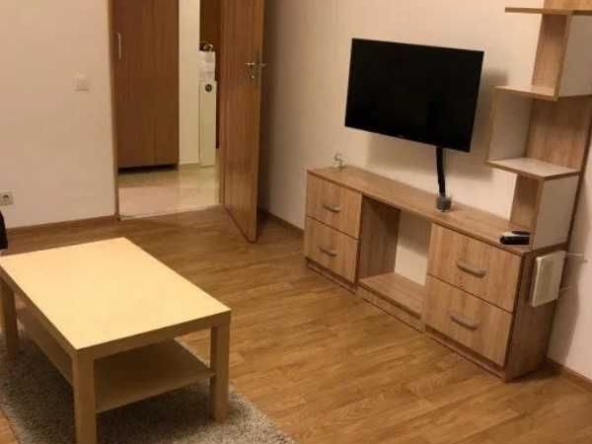 Дава се под наем Едностаен апартамент в Пловдив, Център - 25 кв.м за 127.5 € - Снимка #1