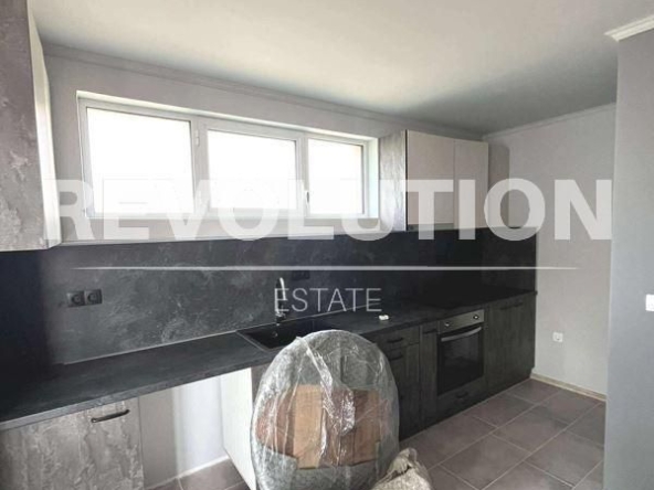 Дава се под наем Етаж от къща в Варна, Виница - 85 кв.м за 498.27 € - Снимка #1