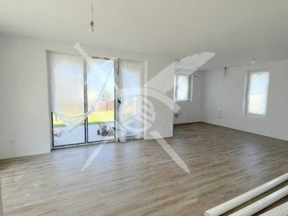 Къща в с. Синеморец, Област Бургас - 151 кв.м за 1848 €/кв.м - Снимка #1