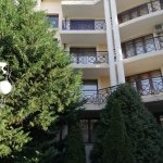 Дава се под наем Едностаен апартамент в к.к. Златни пясъци - 44 кв.м за 306 € - Снимка #1