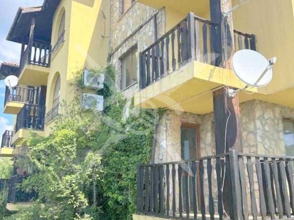 Хотел в Свети Влас - 1020 кв.м за 618 €/кв.м - Снимка #1