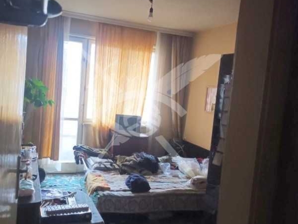 Тристаен апартамент в Карнобат - 72 кв.м за 903 €/кв.м - Снимка #1