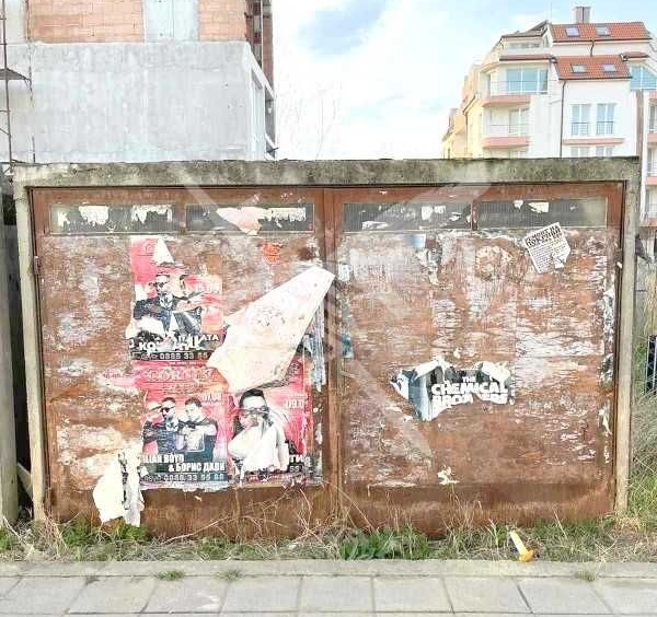 Гараж / Паркомясто в к.к. Слънчев бряг - 20 кв.м за 125 €/кв.м - Снимка #1