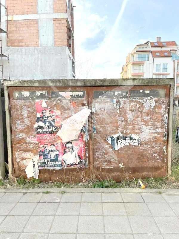 Гараж / Паркомясто в к.к. Слънчев бряг - 20 кв.м за 125 €/кв.м - Снимка #1