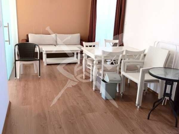 Двустаен апартамент в к.к. Слънчев бряг - 89 кв.м за 2103 €/кв.м - Снимка #1