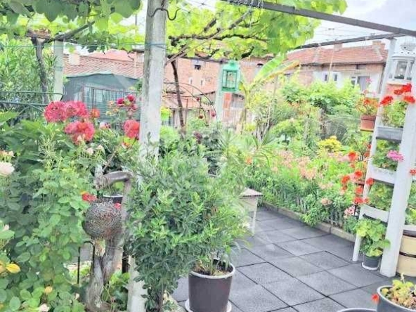 Етаж от къща в Царево - 49 кв.м за 1062 €/кв.м - Снимка #1