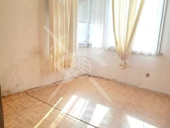 Многостаен апартамент в Бургас, Център - 91 кв.м за 2055 €/кв.м - Снимка #1
