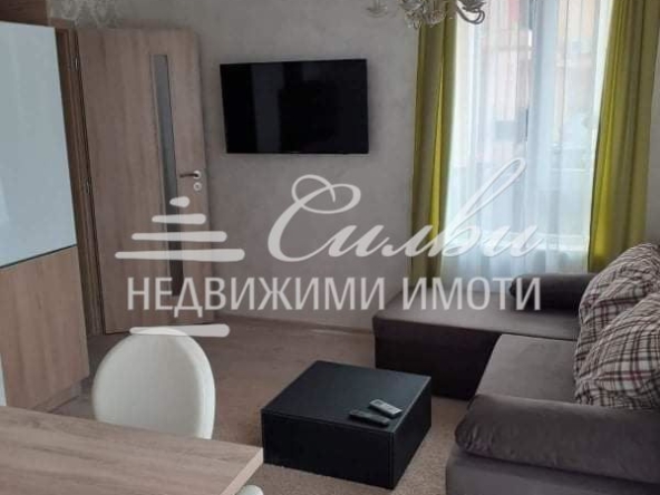 Дава се под наем Тристаен апартамент в Шумен, Пазара - 75 кв.м за 408 € - Снимка #1