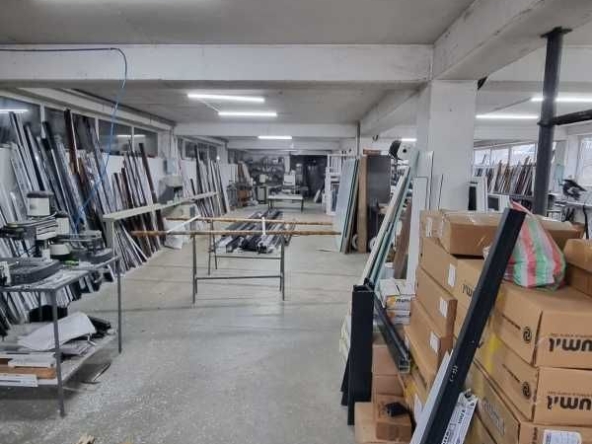 Дава се под наем Склад в Велико Търново, Чолаковци - 300 кв.м за 1101.6 € - Снимка #1