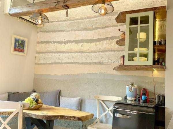 Дава се под наем Двустаен апартамент в Бургас, Център - 68 кв.м за 255 € - Снимка #1