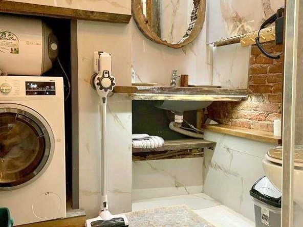 Дава се под наем Двустаен апартамент в Бургас, Център - 68 кв.м за 500 € - Снимка #1