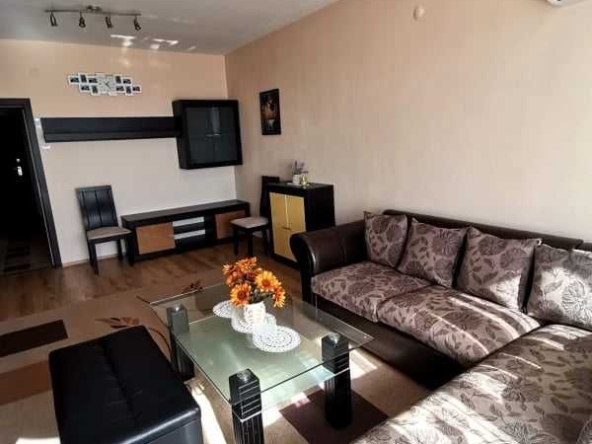 Дава се под наем Тристаен апартамент в Бургас, Зорница - 100 кв.м за 153 € - Снимка #1