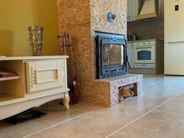 Къща в с. Кошарица, Област Бургас - 312 кв.м за 1058 €/кв.м - Снимка #1