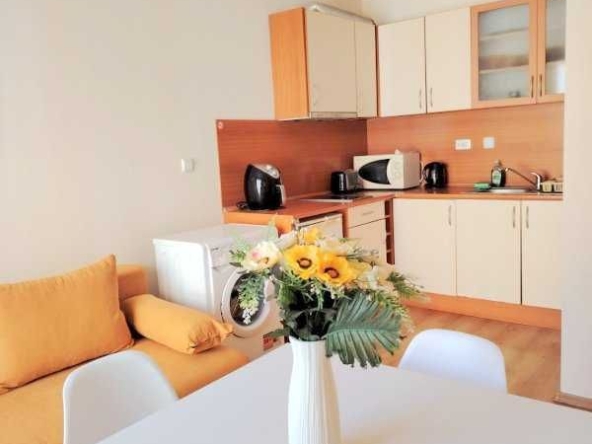 Дава се под наем Ателие в к.к. Слънчев бряг - 46 кв.м за 500 € - Снимка #1