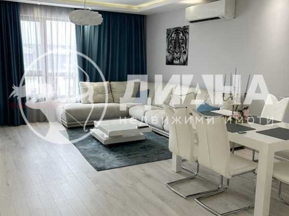 Тристаен апартамент в Пловдив, Тракия - 120 кв.м за 1992 €/кв.м - Снимка #1