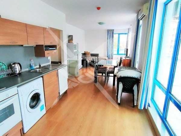 Тристаен апартамент в к.к. Слънчев бряг - 122 кв.м за 984 €/кв.м - Снимка #1