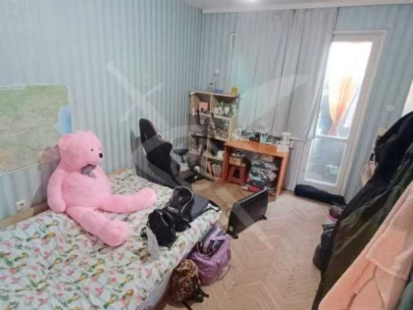 Тристаен апартамент в Карнобат - 72 кв.м за 1014 €/кв.м - Снимка #1