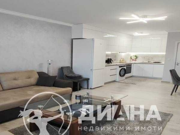 Двустаен апартамент в Пловдив, Кючук Париж - 70 кв.м за 2143 €/кв.м - Снимка #1