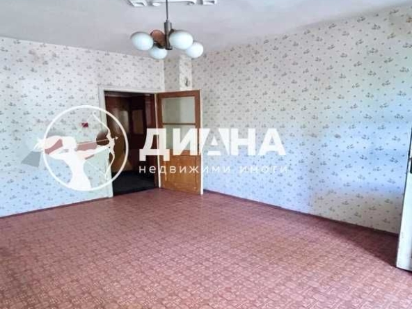 Тристаен апартамент в Пловдив, Младежки Хълм - 114 кв.м за 1430 €/кв.м - Снимка #1