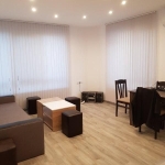 Дава се под наем Тристаен апартамент в Варна, Победа - 70 кв.м за 663 € - Снимка #1