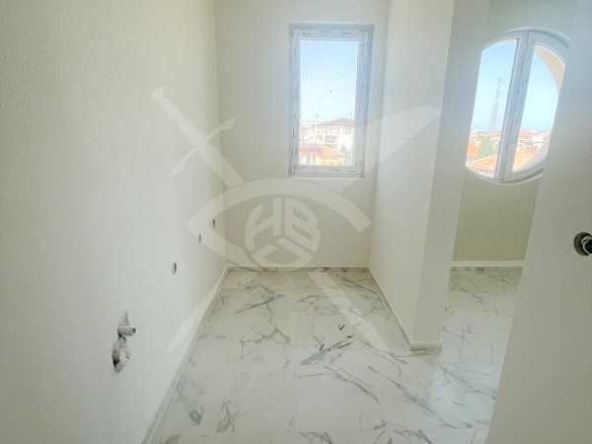 Двустаен апартамент в Поморие - 74 кв.м за 666 €/кв.м - Снимка #1