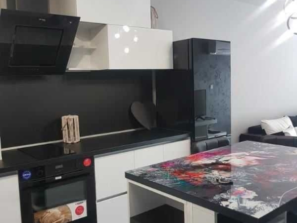 Дава се под наем Двустаен апартамент в София, Красно село - 69 кв.м за 448.8 € - Снимка #1