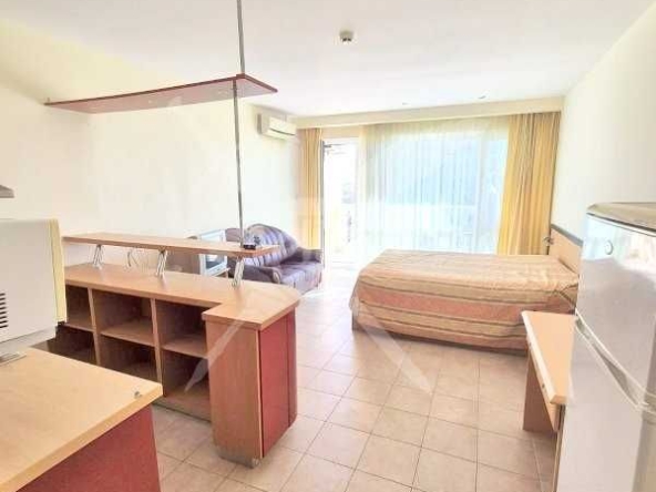 Едностаен апартамент в к.к. Слънчев бряг - 51 кв.м за 536 €/кв.м - Снимка #1