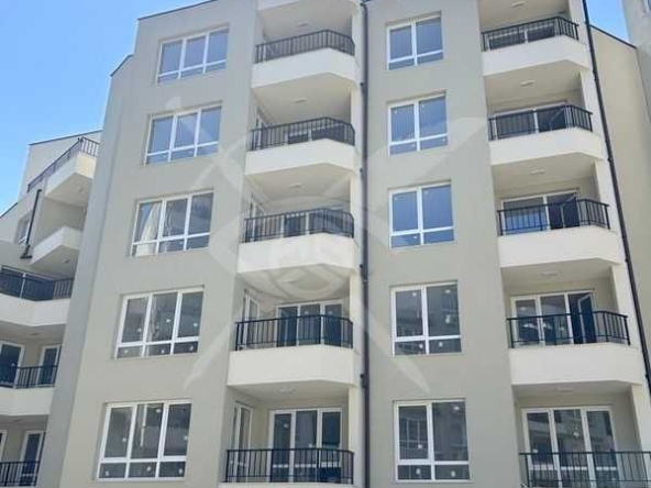Двустаен апартамент в Бургас, Меден рудник - зона Б - 68 кв.м за 563 €/кв.м - Снимка #1