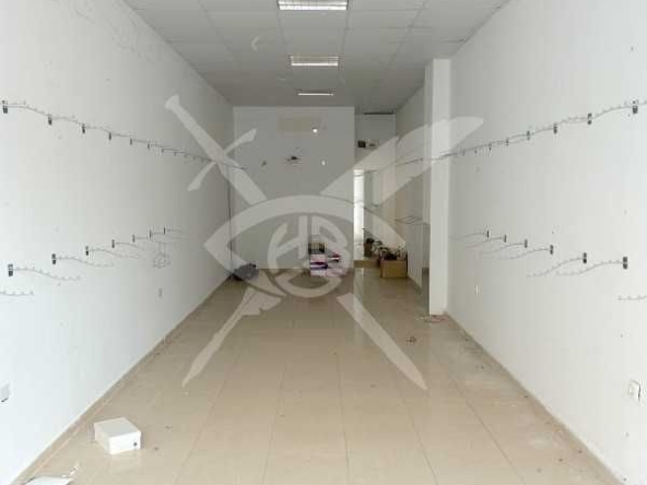 Магазин в к.к. Елените - 58 кв.м за 792 €/кв.м - Снимка #1