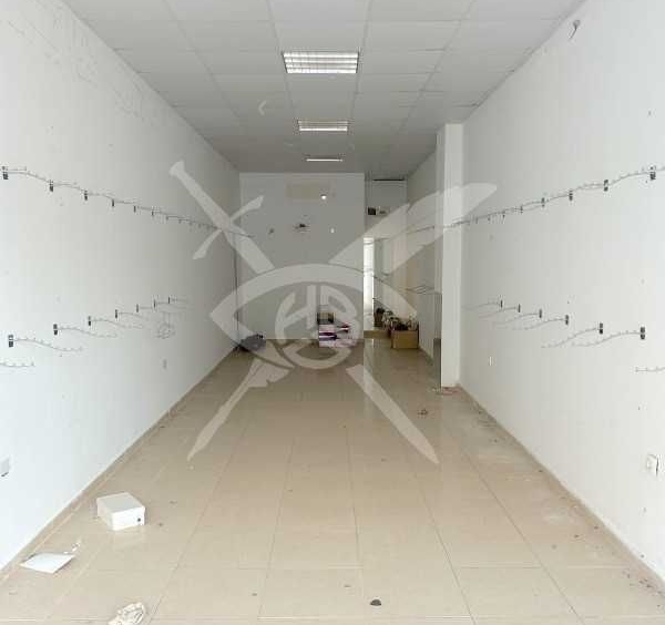 Магазин в к.к. Елените - 58 кв.м за 792 €/кв.м - Снимка #1