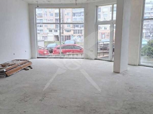 Магазин в Бургас, Меден рудник - зона А - 182 кв.м за 421 €/кв.м - Снимка #1