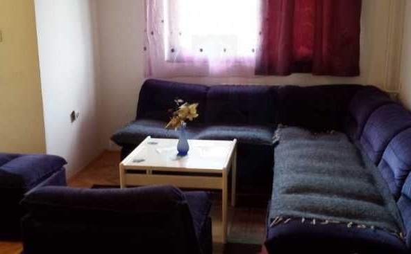 Дава се под наем Тристаен апартамент в Пловдив, Кършияка - 88 кв.м за 260.1 € - Снимка #1