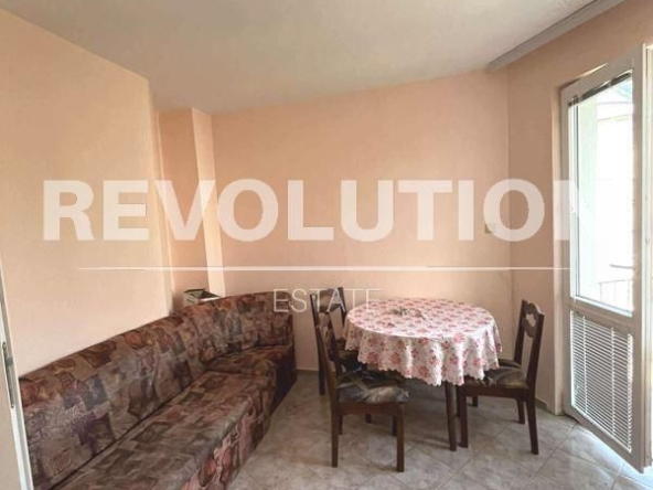 Дава се под наем Двустаен апартамент в Варна, Център - 40 кв.м за 300 € - Снимка #1