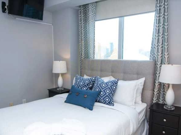 Дава се под наем Тристаен апартамент в Пловдив, Остромила - 85 кв.м за 280.5 € - Снимка #1