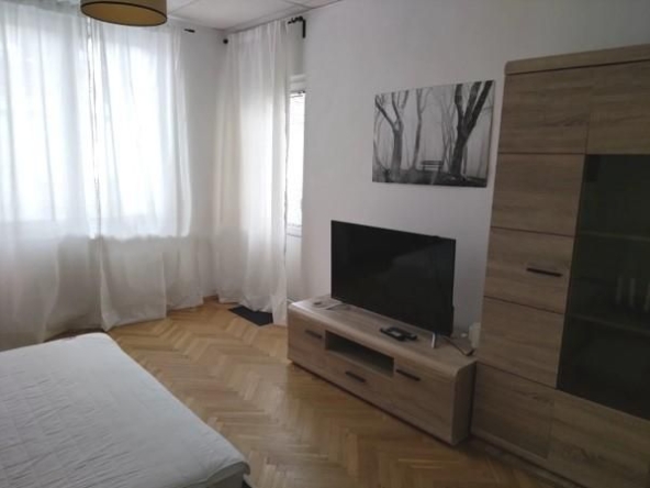 Дава се под наем Двустаен апартамент в София, Център - 60 кв.м за 750 € - Снимка #1