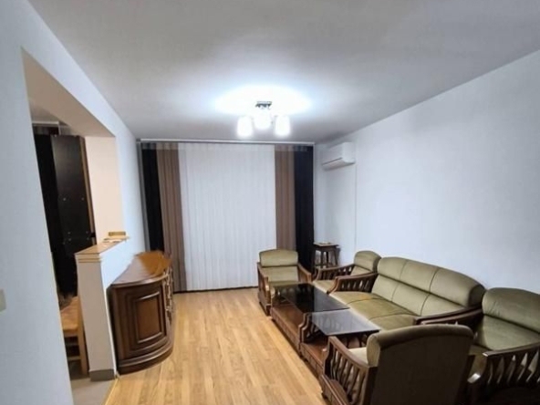 Дава се под наем Двустаен апартамент в София, Изток - 75 кв.м за 727.77 € - Снимка #1