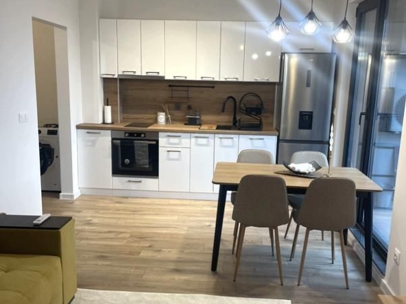 Дава се под наем Двустаен апартамент в Пловдив, Тракия - 65 кв.м за 575 € - Снимка #1