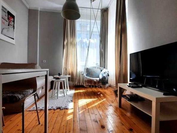 Тристаен апартамент в София, Център - 76 кв.м за 5264 €/кв.м - Снимка #1