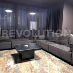 Дава се под наем Тристаен апартамент в Варна, Галата - 125 кв.м за 816 € - Снимка #1